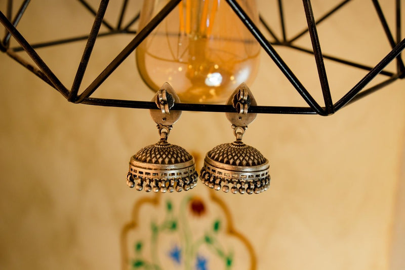 Mizoya Intricate Classic Sadabahaar Jhumka