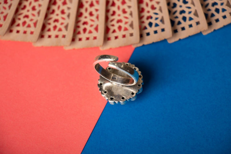Essence Classic Black Cocktail Ring