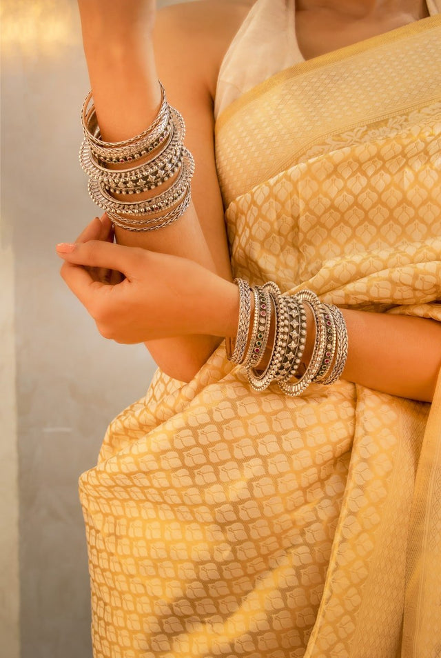 Tattva Classic Festive Bangle Set