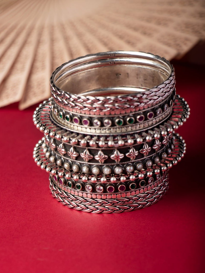 Tattva Classic Festive Bangle Set
