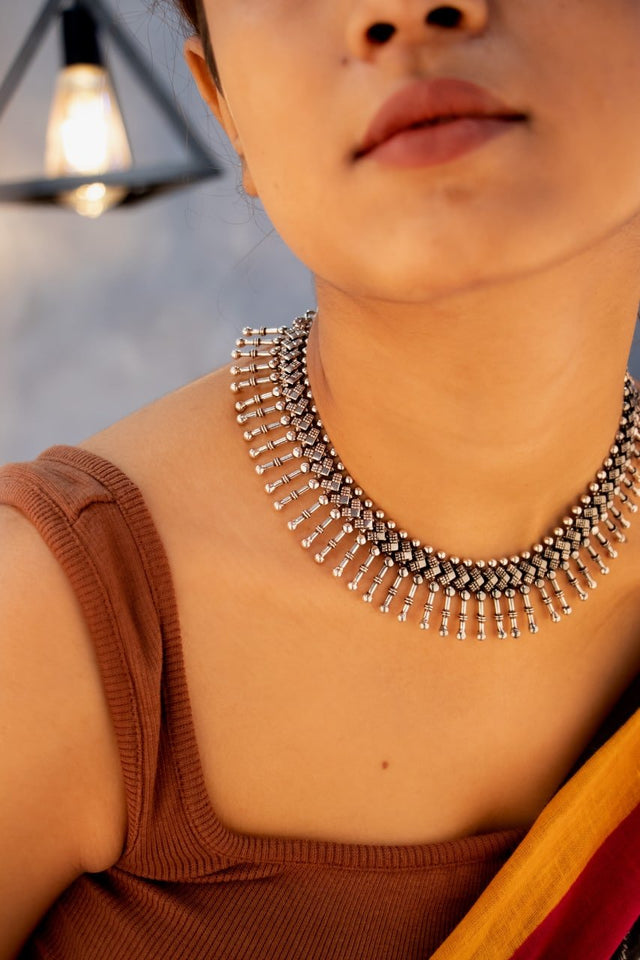 Adya Versatile Line Drop Necklace
