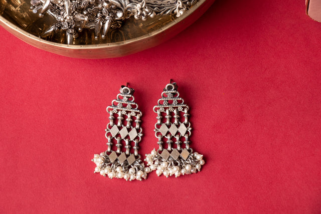 Tattva Intricate Jali Pearl Drop Earring