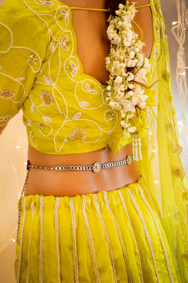 Mizoya Intricate flower Motif Classic Kamarbandh