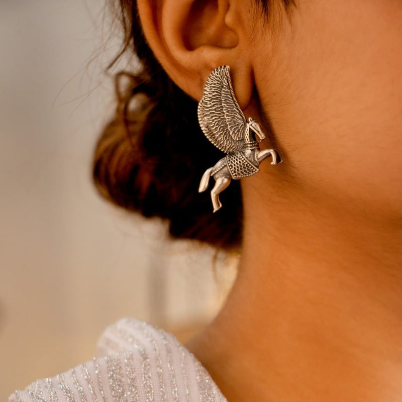 92.5 sterling silver Tattva Statement Shaahi Ghoda Stud Earring