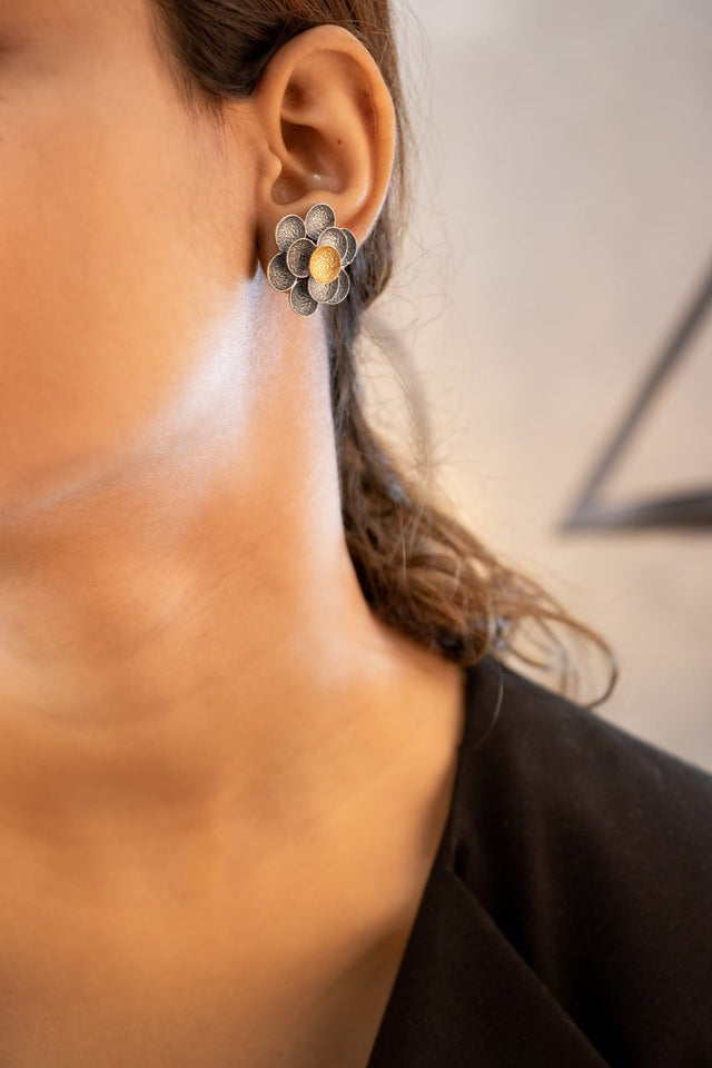 Adya Dual Tone Textured Flower Stud Earring