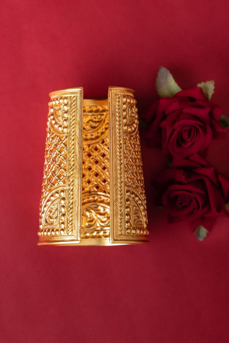Tattva Classic Jali Chitai Detailed Gold Plated Statement Kada