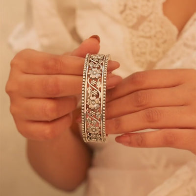 92.5 sterling silver Moh Intricate Flower Leaf Bangle, product video