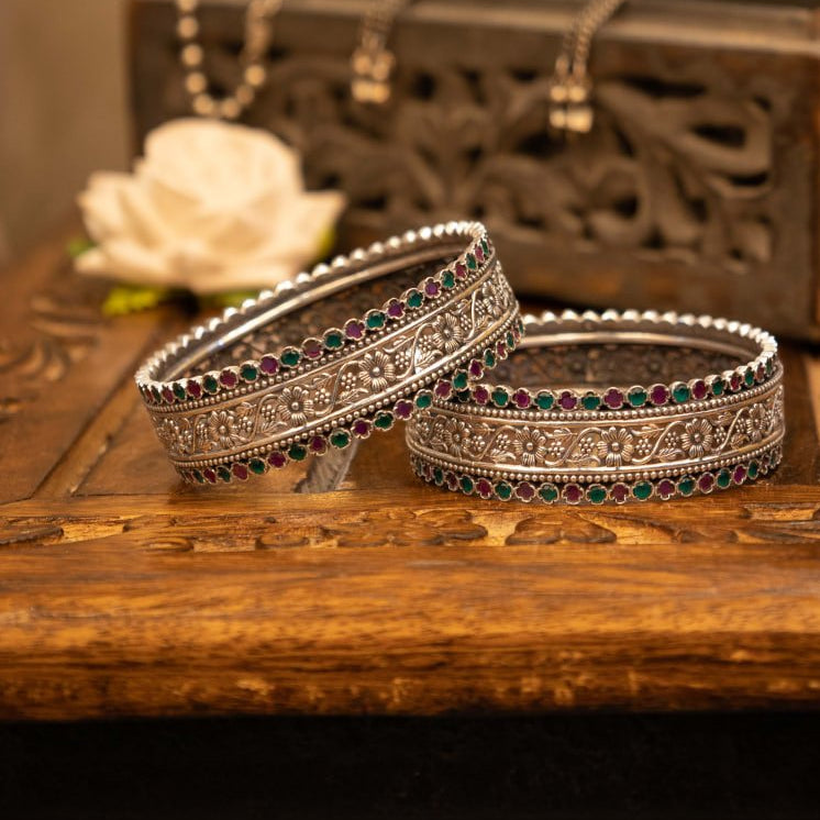 Tattva Intricate Flora Detailed Jadau Kada