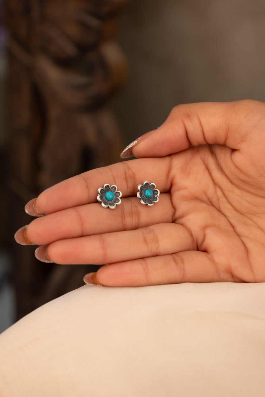 Piper Silver Stud Earrings in Variegated Turquoise Magnesite | Kendra Scott